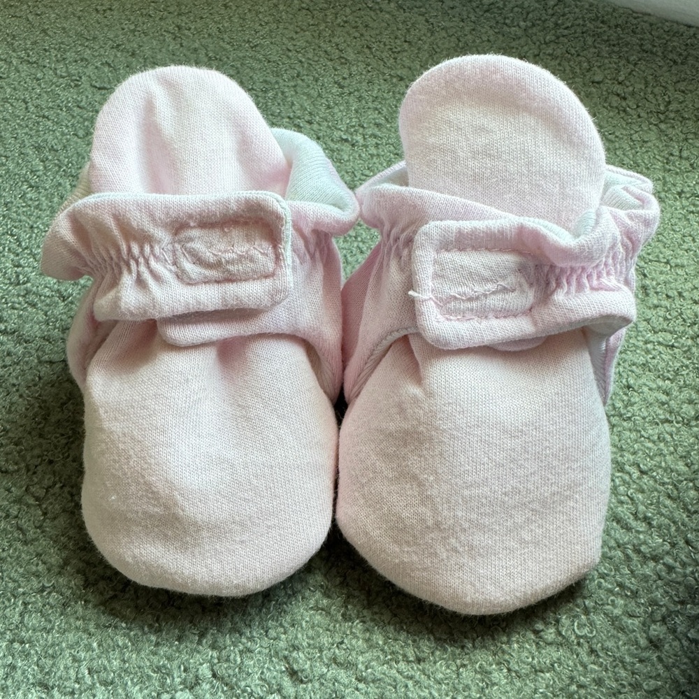 Pink Soft Newborn Baby Booties - Picture 4 of 8